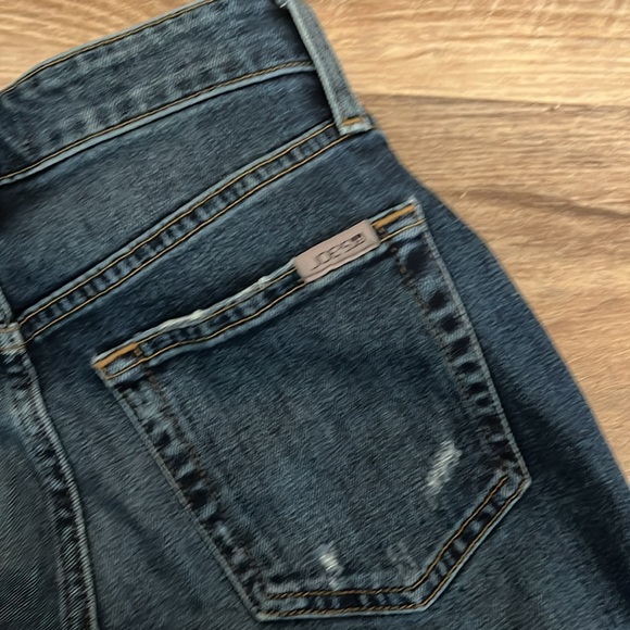 Joe's Women's Niki Distressed Boyfriend Jeans Indigo Dark Wash Size 25 - Picture 5 of 6